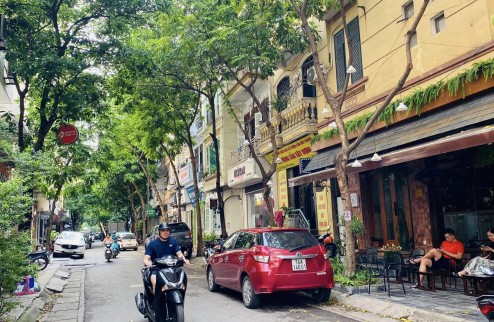 Bán gấp nhà Hoàng Quốc Việt, ngõ siêu rộng ô tô tránh, nhà 4 tầng giá chỉ 10.8 tỷ
